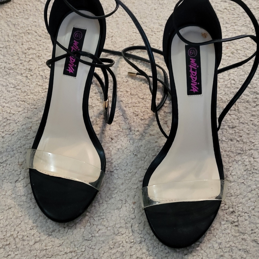 WILD DIVA 6.5 Black Strappy Heels